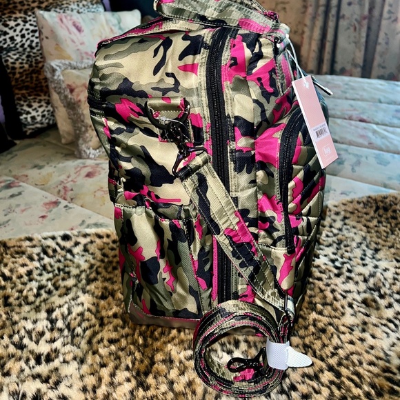 Lug Ranger XL Quilted Carry All NWT'S - Picture 4 of 15